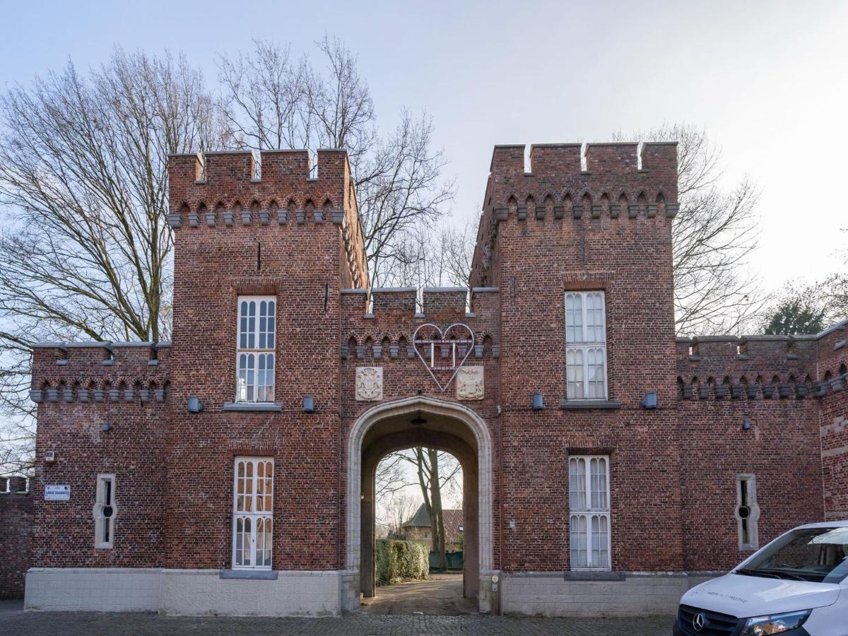 Apartment In Kruibeke At Wissekerke Castle Exteriör bild